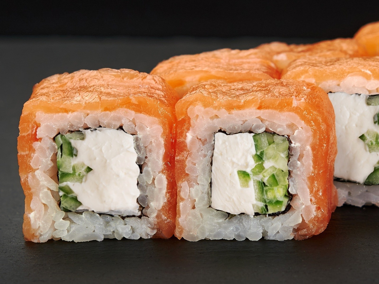 Филадельфия classic с огурцом