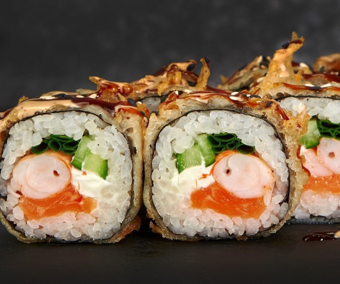 Темпура с лососем и креветкой