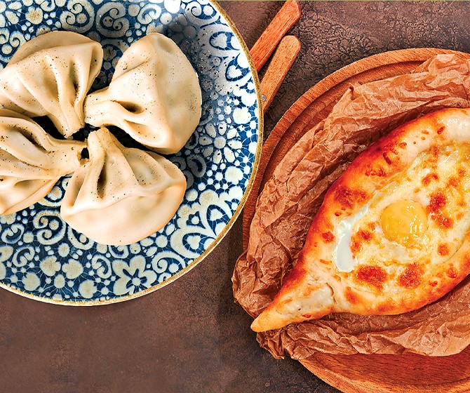 Комбо Бомба Хинкали с говядиной и свининой, Хачапури по-аджарски